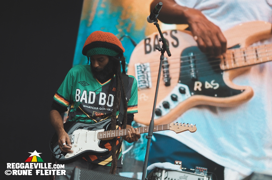 Inner Circle, Kumar, Meta Dia