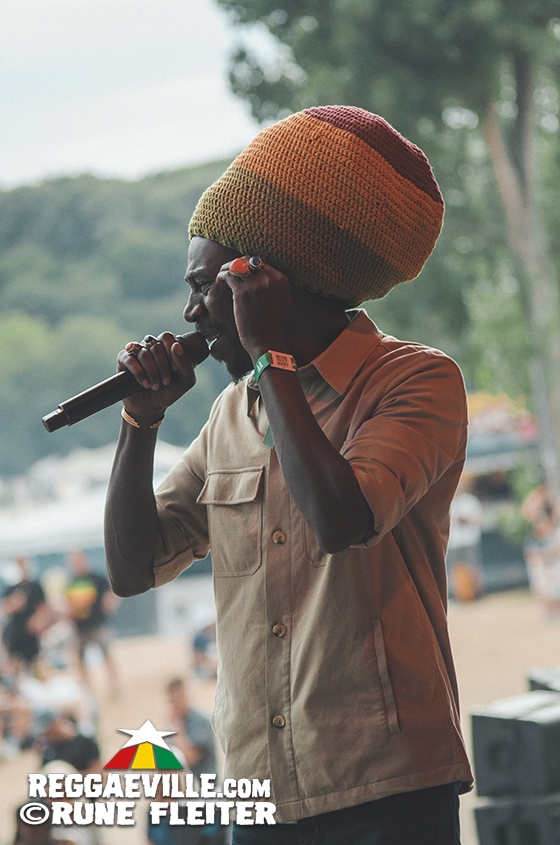 Inner Circle, Kumar, Meta Dia