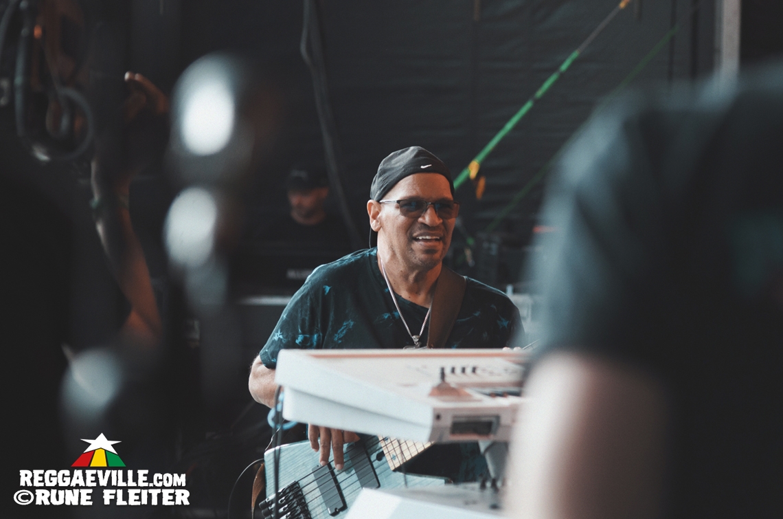 Inner Circle, Kumar, Meta Dia