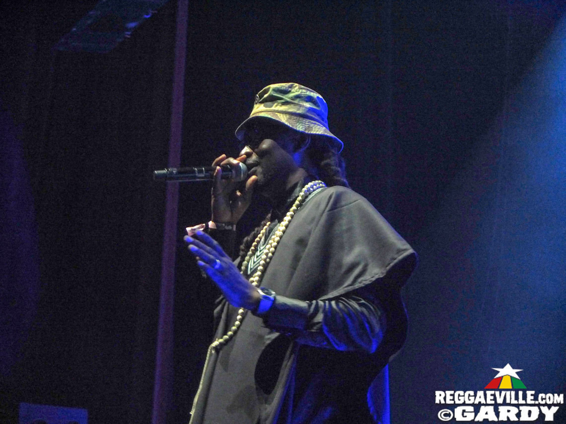 Takana Zion, Tiwony, Xuman, Maitre Hitman