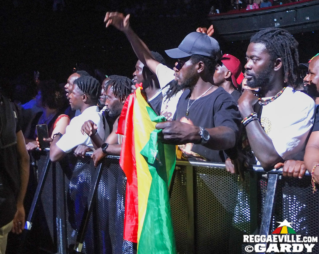 Takana Zion, Tiwony, Xuman, Maitre Hitman