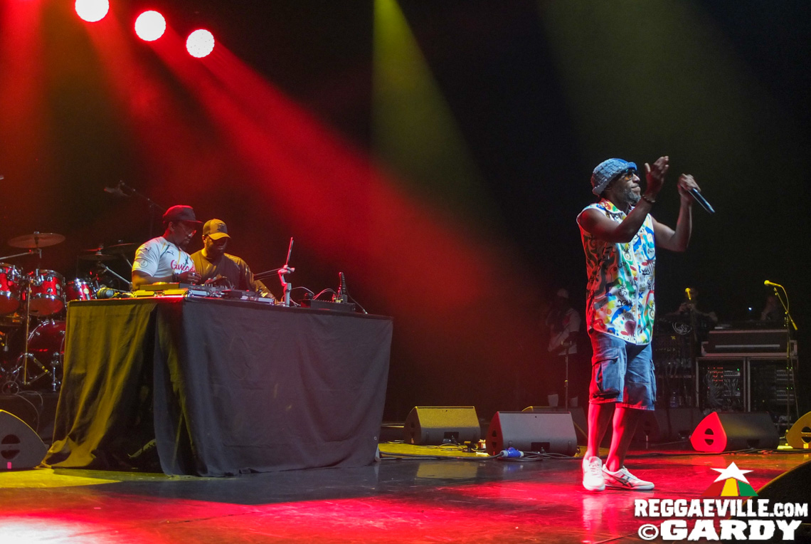 Takana Zion, Tiwony, Xuman, Maitre Hitman