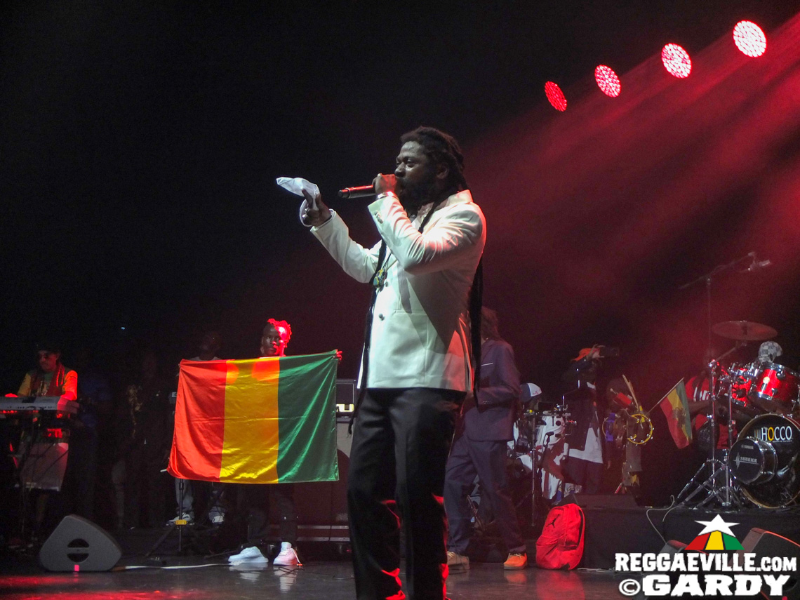 Takana Zion, Tiwony, Xuman, Maitre Hitman