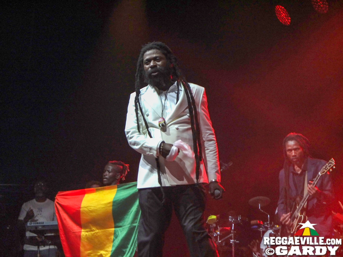 Takana Zion, Tiwony, Xuman, Maitre Hitman