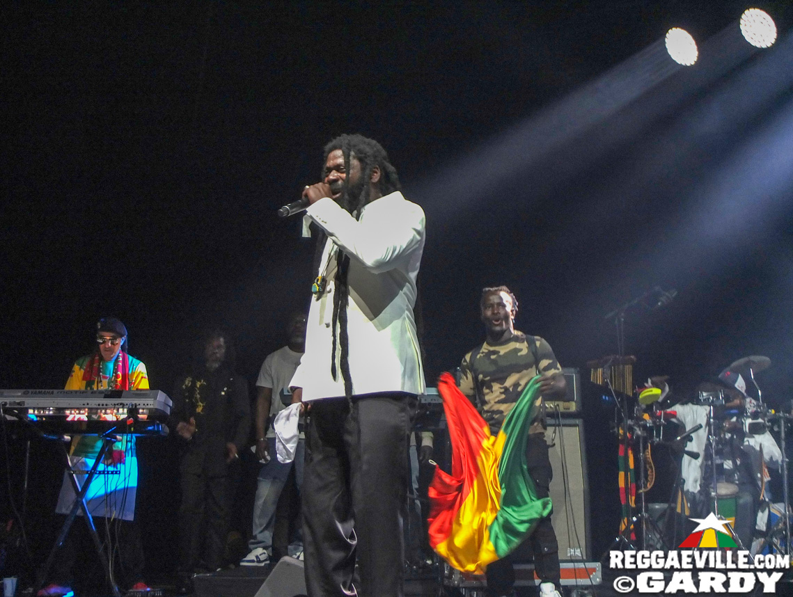 Takana Zion, Tiwony, Xuman, Maitre Hitman