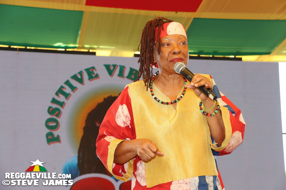 Donisha Prendergast, Tessanne Chin, Tarrus Riley, Runkus