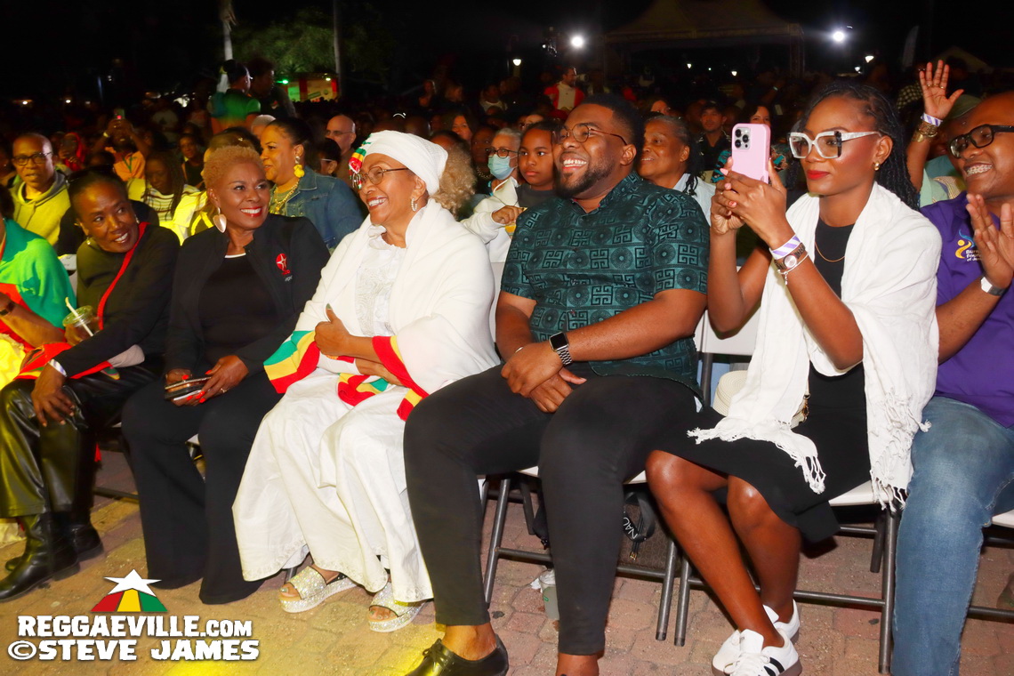 Warrior King, Richie Stephens, Out Of Control Army, Sangre Maiz