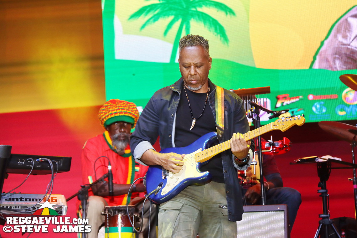 Warrior King, Richie Stephens, Out Of Control Army, Sangre Maiz