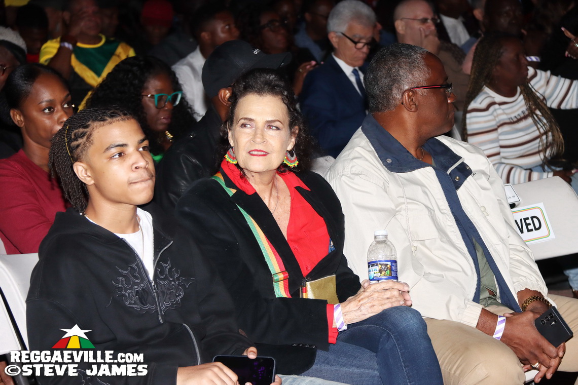 Warrior King, Richie Stephens, Out Of Control Army, Sangre Maiz