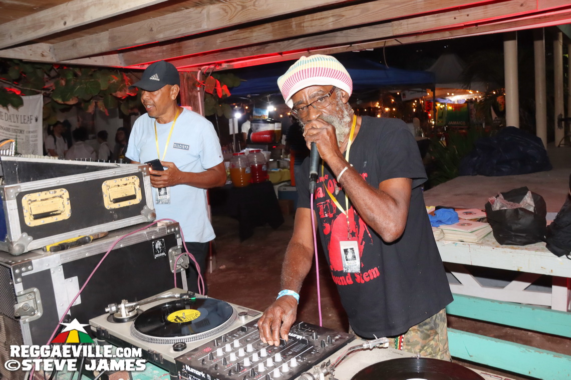 Gabre Selassie, I Kong, Jah Observer