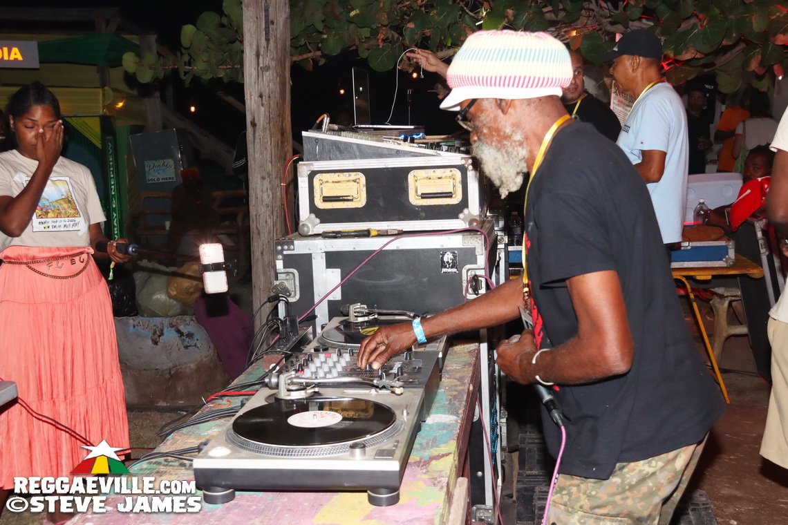 Gabre Selassie, I Kong, Jah Observer