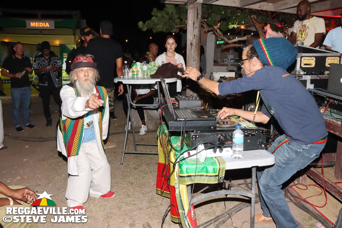 Gabre Selassie, I Kong, Jah Observer