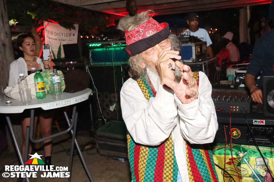 Gabre Selassie, I Kong, Jah Observer